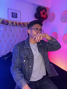 SalvadorFit online show from October 11, 2025, 8:29 pm