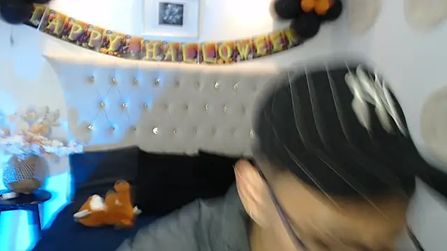 SalvadorFit online show from October 15, 2025, 8:20 pm