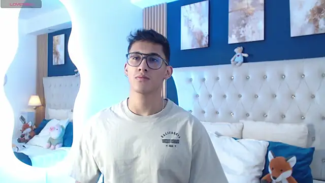 SalvadorFit online show from April 21, 2026, 8:23 pm