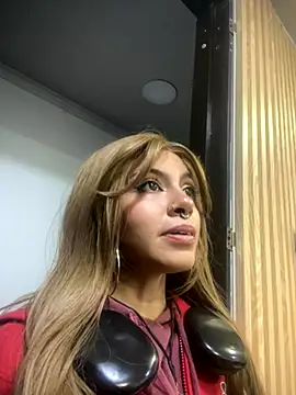 Genesissrea online show from November 17, 2025, 11:43 pm