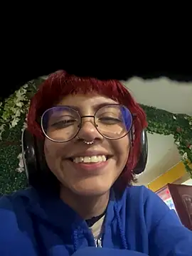 Genesissrea online show from November 21, 2025, 11:36 pm