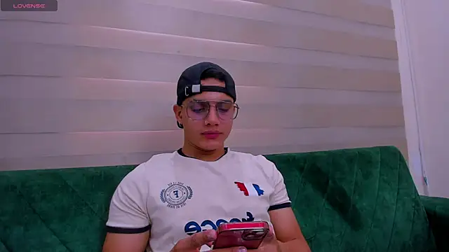 axel vega online show from September 25, 2025, 1:15 pm