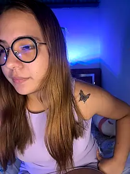 sacha torres02 online show from November 12, 2025, 12:44 am