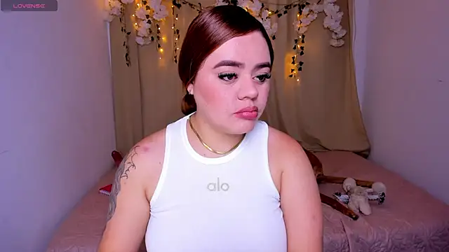 isabella arias2 online show from April 21, 2026, 12:56 am