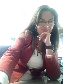 ValeriaLove43211 online show from October 10, 2025, 12:48 pm