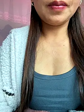 Milky-milk online show from November 29, 2025, 12:02 am