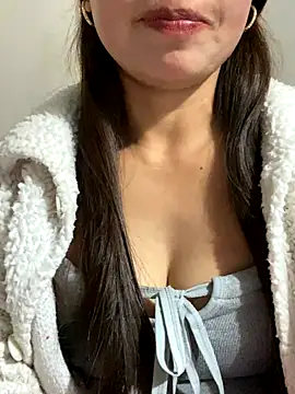 Milky-milk online show from December 2, 2025, 2:12 pm