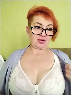 Snapshot of Alissa55552111 chatting on October 6, 2025, 6:55 am Alissa55552111 online show from October 6, 2025, 6:55 am