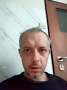 szajbusek41 online show from January 6, 2026, 7:45 am