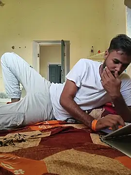 yourcontrol1 online show from December 2, 2025, 9:25 am