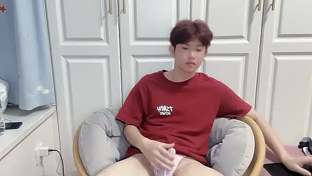 xlong00099 online show from October 4, 2025, 5:11 pm