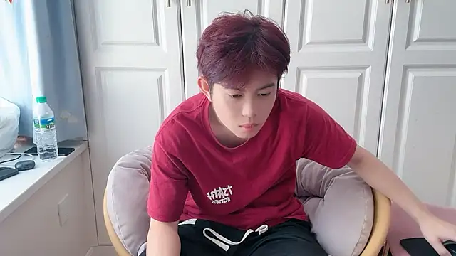 xlong00099 online show from October 8, 2025, 4:10 am