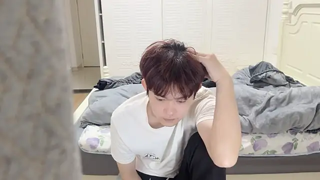 xlong00099 online show from November 13, 2025, 11:31 am