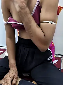 sassyishhu76 online show from October 25, 2025, 5:04 am