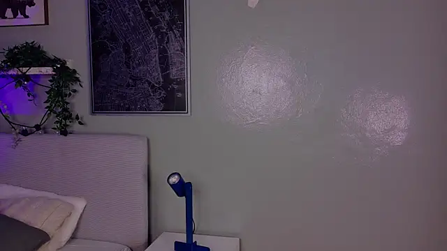 KeendraFox  online show from April 10, 2026, 10:09 am