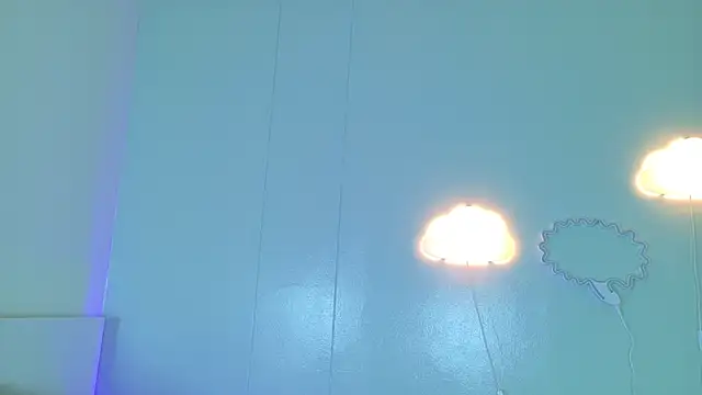 KeendraFox  online show from April 20, 2026, 10:07 am