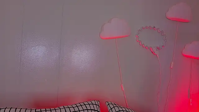 KeendraFox  online show from April 25, 2026, 9:56 am