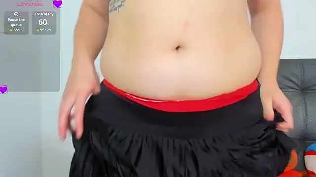 Cherrysweetyx online show from April 7, 2026, 5:13 pm