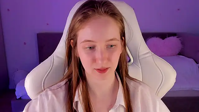 CrystalSoul  online show from November 17, 2025, 11:27 am