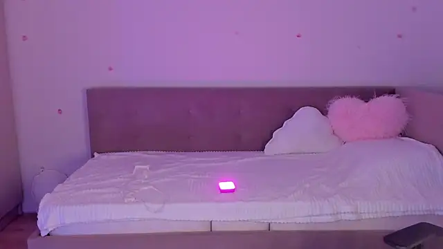 CrystalSoul  online show from November 18, 2025, 11:25 am