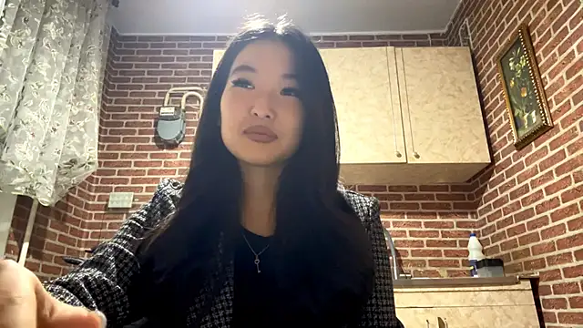 EmmaLeexth online show from October 30, 2025, 12:28 pm