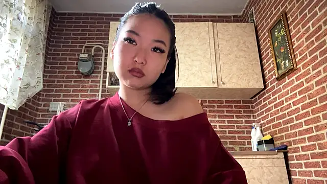 EmmaLeexth online show from March 30, 2026, 10:38 am