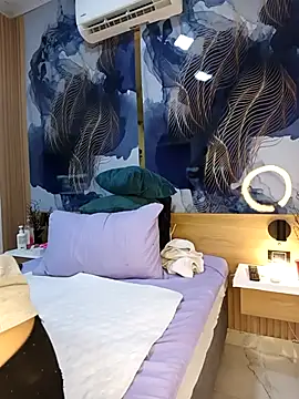 Anabacker01 online show from March 18, 2026, 1:03 pm