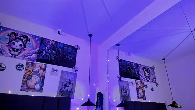 SabrinaV  online show from May 25, 2026, 11:16 am