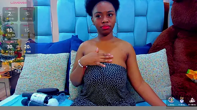 Snapshot of hazellanee chatting on November 28, 2025, 4:37 am hazellanee online show from November 28, 2025, 4:37 am