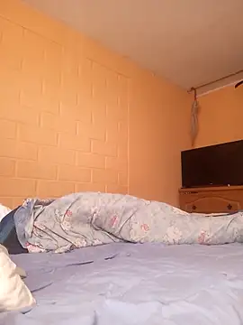 Lionardovssf35 online show from December 22, 2025, 1:52 pm