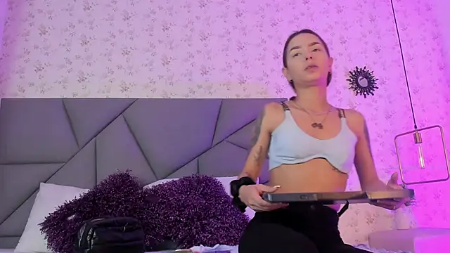 meganandtylerr19 online show from November 15, 2025, 12:13 pm