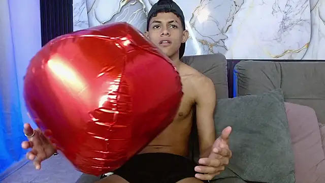 deivid bigcock1 online show from October 2, 2025, 11:12 pm