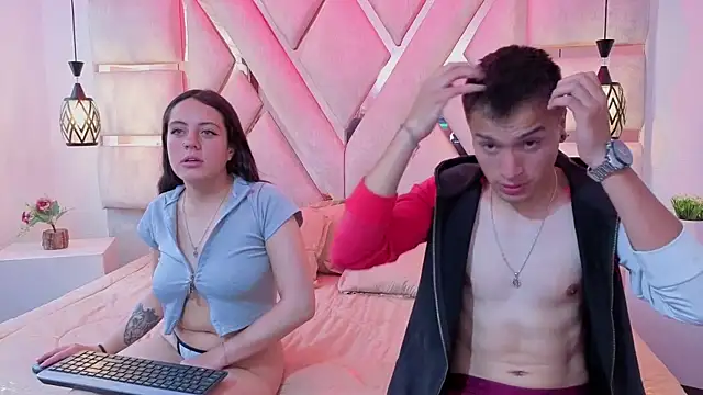 afrodita aares online show from September 22, 2025, 7:27 pm