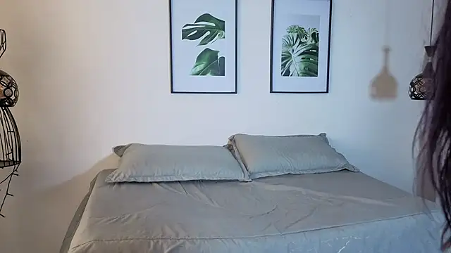 afrodita aares online show from March 20, 2026, 7:41 pm