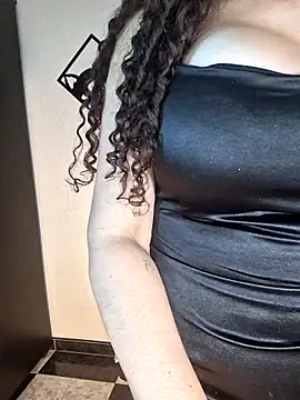 Lina 444 online show from April 12, 2026, 1:54 am