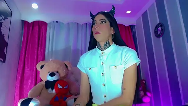 Julia Bulette1 online show from March 29, 2026, 1:22 pm