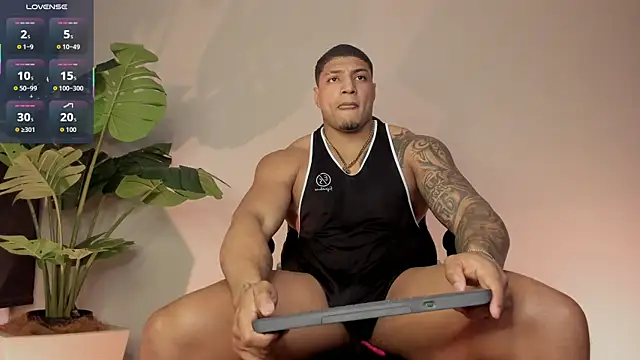 chrizmacgregor online show from October 24, 2025, 12:19 am