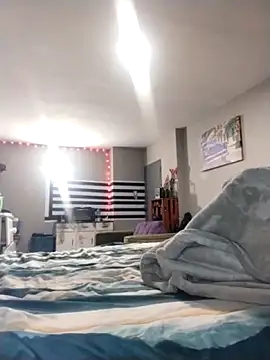 Massive Xxpounder online show from April 23, 2026, 12:01 am