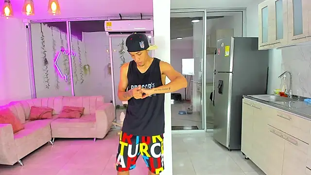 Snapshot of Houseofwarrios chatting on September 19, 2025, 5:42 am Houseofwarrios online show from September 19, 2025, 5:42 am