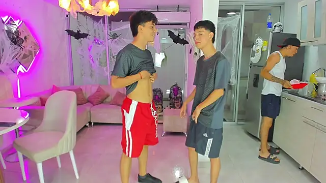 Snapshot of Houseofwarrios chatting on September 26, 2025, 5:22 am Houseofwarrios online show from September 26, 2025, 5:22 am