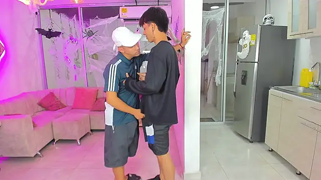 Snapshot of Houseofwarrios chatting on September 27, 2025, 5:23 am Houseofwarrios online show from September 27, 2025, 5:23 am