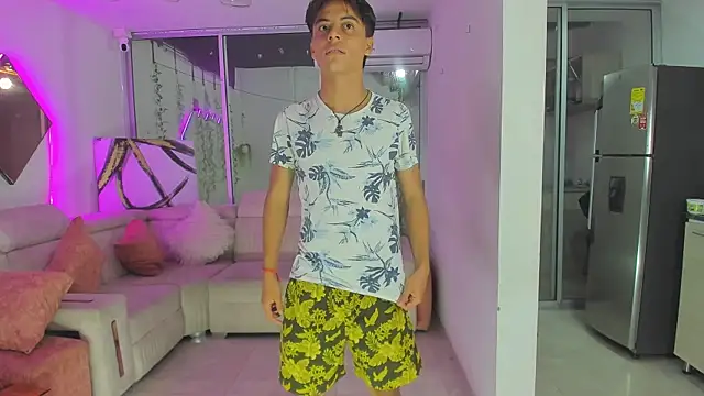 Snapshot of Houseofwarrios chatting on November 4, 2025, 5:28 am Houseofwarrios online show from November 4, 2025, 5:28 am