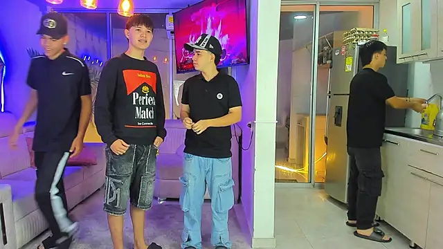 Houseofwarrios online show from April 15, 2026, 5:36 am