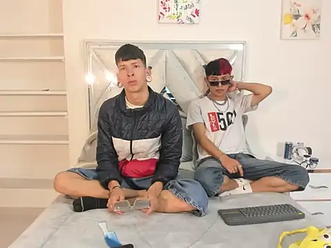 DemianSalvatore online show from October 7, 2025, 5:32 pm