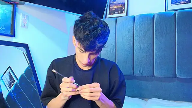 Erick Velveth online show from March 25, 2026, 5:02 am