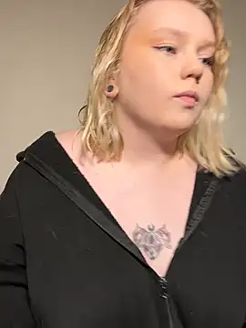 Snapshot of lame_cat chatting on September 22, 2025, 8:11 pm lame cat online show from September 22, 2025, 8:11 pm