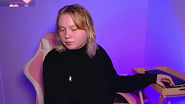 Snapshot of lame_cat chatting on September 26, 2025, 11:31 pm lame cat online show from September 26, 2025, 11:31 pm