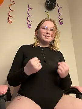 Snapshot of lame_cat chatting on November 16, 2025, 2:06 am lame cat online show from November 16, 2025, 2:06 am