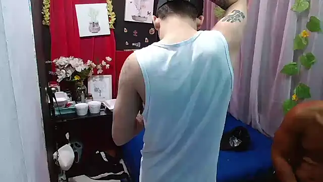 SSEXYY BITCHH online show from November 11, 2025, 7:36 pm