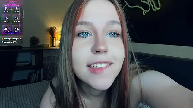 MaliaBourraine online show from October 19, 2025, 7:09 am